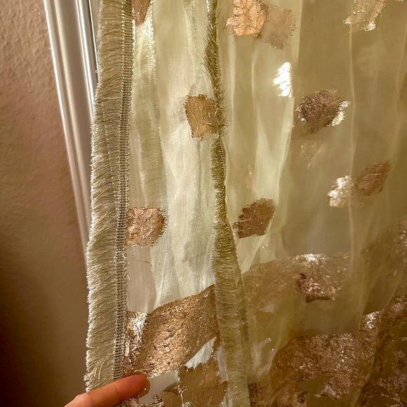 Sharara. Beautiful. Light lime green - Picture 6 of 7